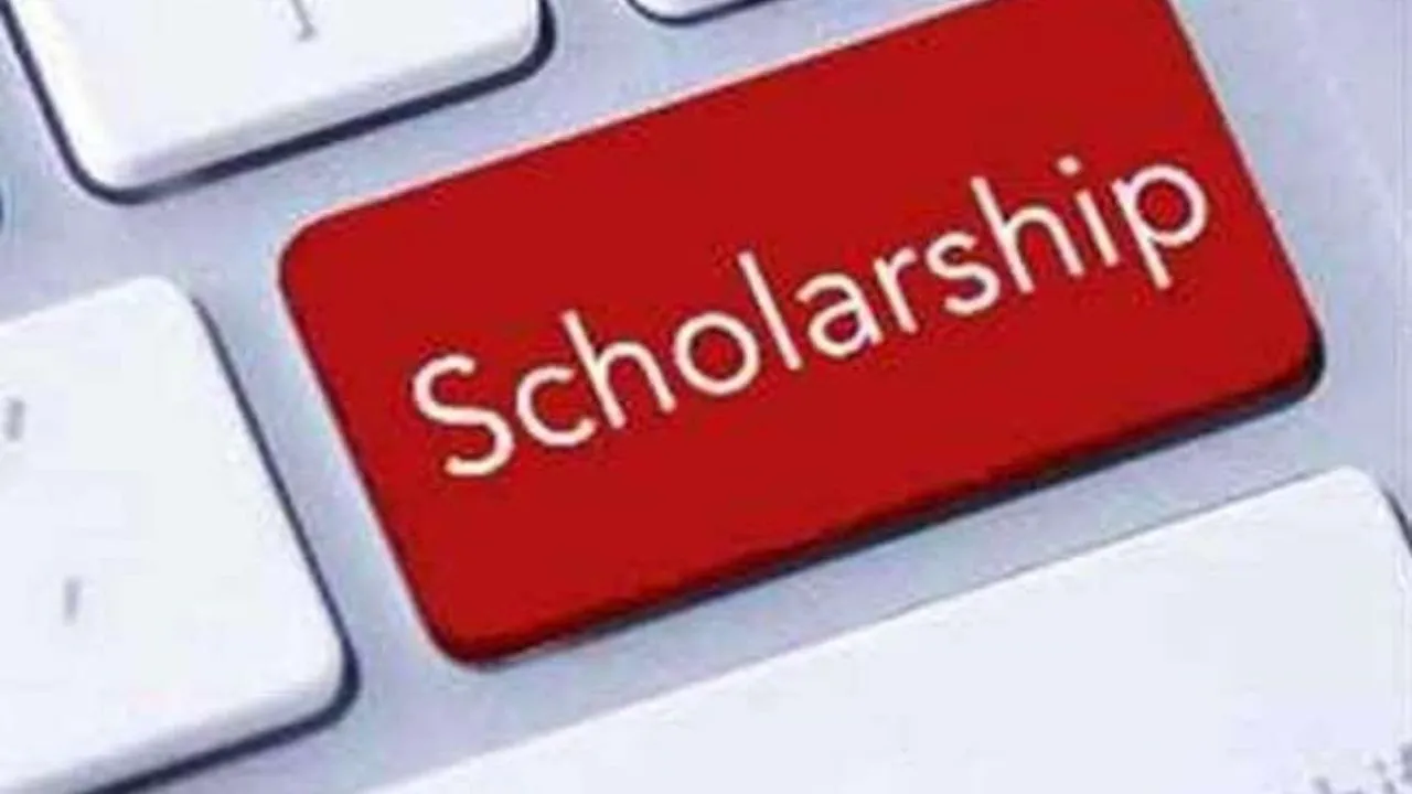 Kanpur: समाज कल्याण विभाग की लापरवाही से सैकड़ों छात्रों की छात्रवृत्ति अटकी, बैठाई गई जांच, जिम्मेदारों पर होगी कार्रवाई