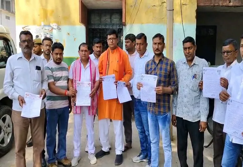 संभल हिंसा मामले में जामा मस्जिद सदर के साथी सहयोगियों की गिरफ्तारी की उठी मांग