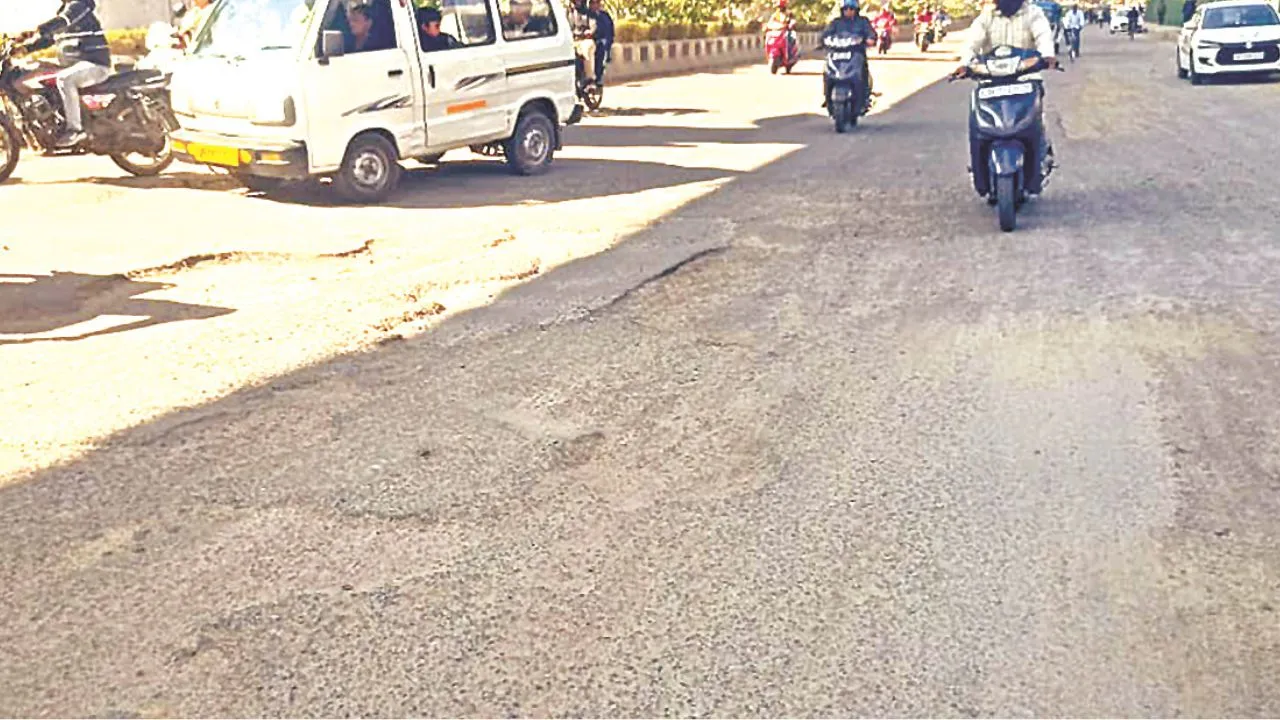 कानपुर में GT रोड का चौड़ा करने और सुंदर बनाने का काम लटका; पांच कंपनियों ने टेंडर डाले थे...काेई भी तय मानक पूरे नहीं कर पाई
