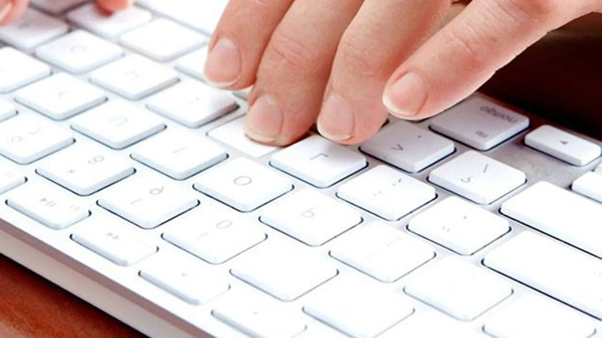 Bareilly: टाइपिंग में दूसरी बार फेल... तीन बाबू बनाए गए चतुर्थ श्रेणी कर्मचारी