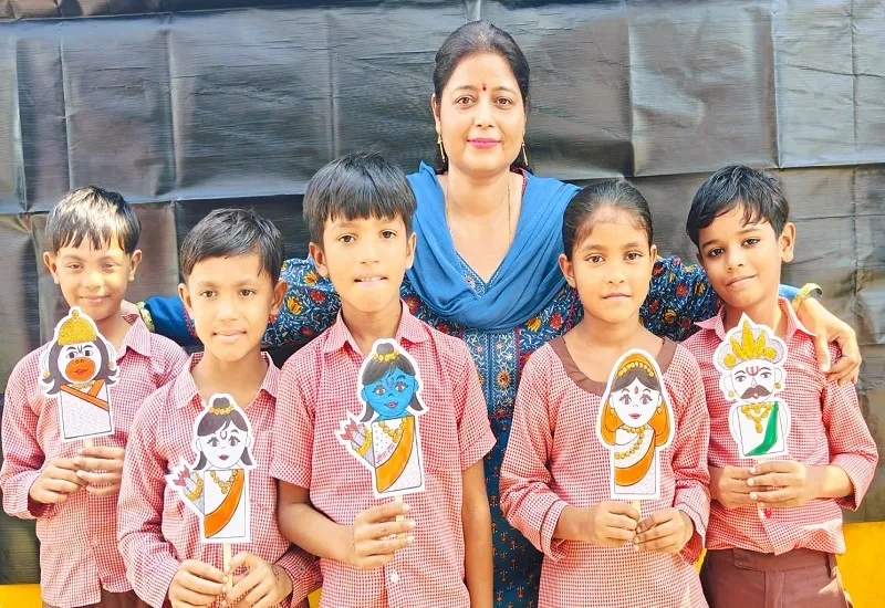 International Women's Day : हर हाल में शिक्षा हासिल कर जीवन में सफलता की डगर पर आगे बढ़ें बेटियां
