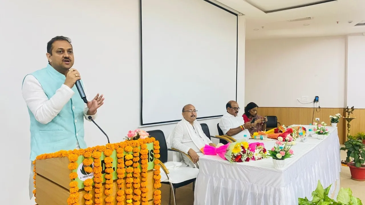 बाराबंकी : अग्निकांड पीड़ितों को सीएम आवास योजना में मिलेगी प्राथमिकता 