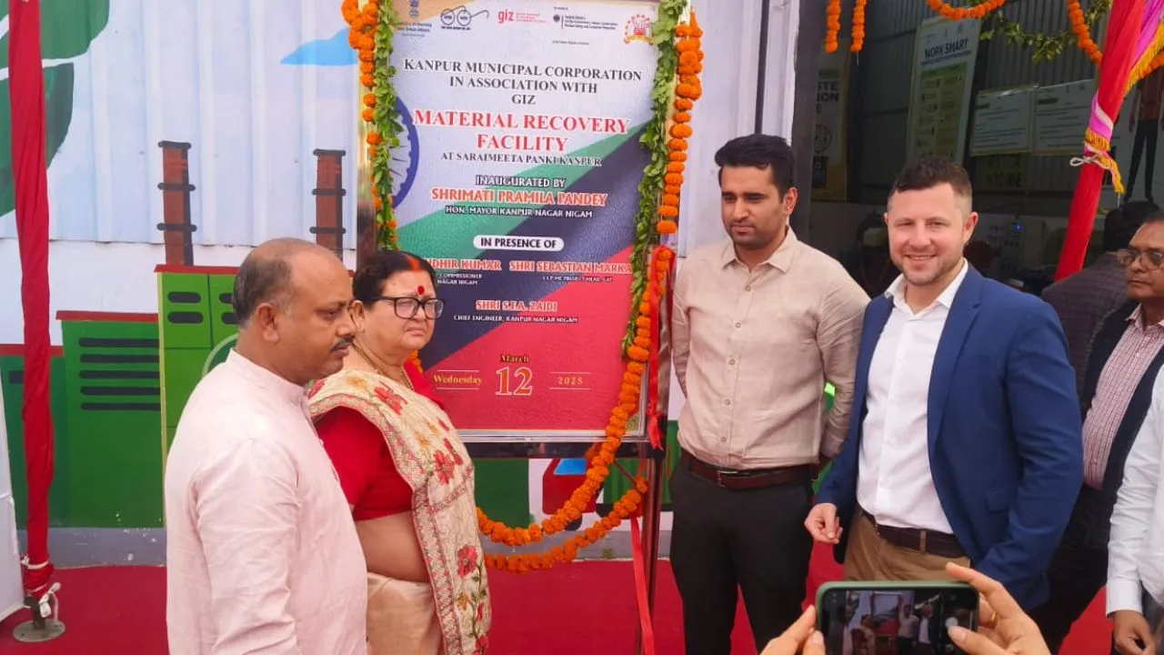 कूड़े से खाद व अन्य सामग्री बना बेचेगा कानपुर नगर निगम; जर्मनी की संस्था जीआईजेड ने प्लांट किया स्थापित, नगर आयुक्त, महापौर ने किया उद्घाटन