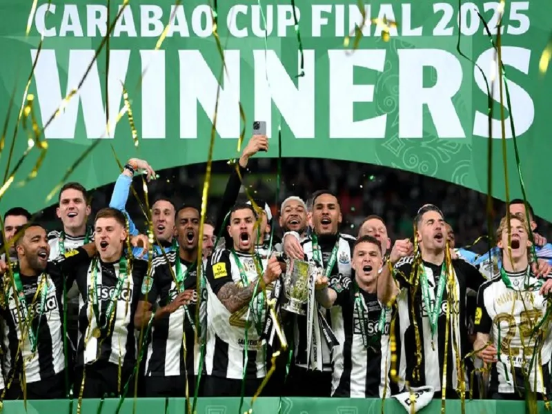 EFL Cup : न्यूकासल यूनाइटेड ने जीता इंग्लिश लीग कप, घरेलू टूर्नामेंट जीतने का 70 साल का इंतजार किया खत्म 