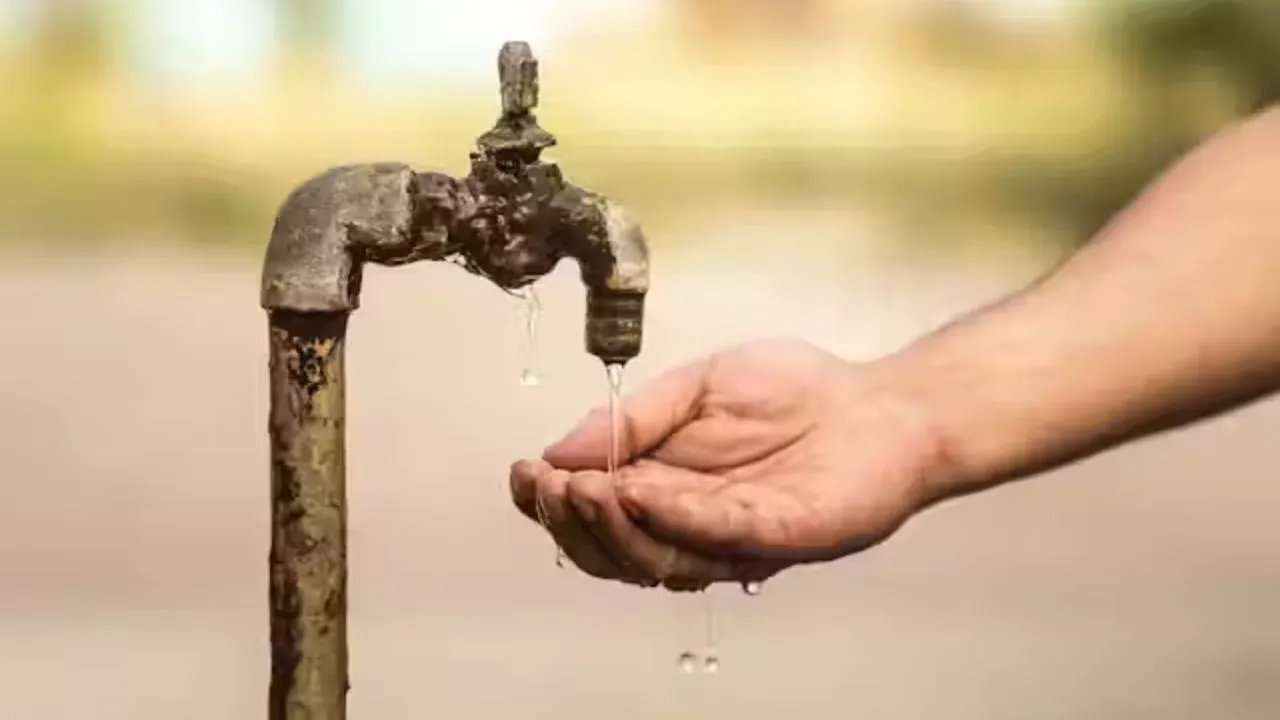 Kanpur: 2 दिन तक 3 लाख लोगों को नहीं मिलेगा पानी, इन इलाकों पर कल से होगी पाइप लाइन शिफ्टिंग...