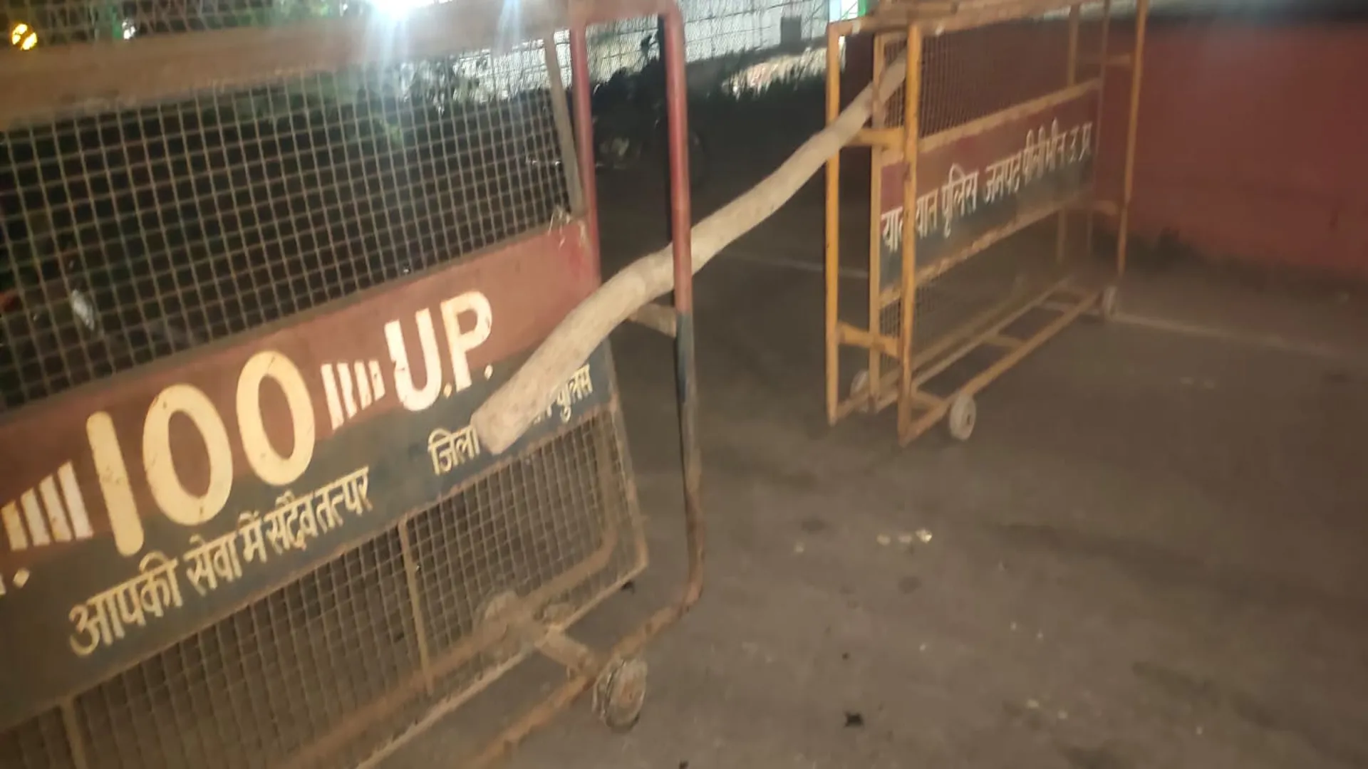 पीलीभीत: डगा पुल में दरार आने के बाद आवागमन किया गया बंद...परेशान होंगे चूका जाने वाले सैलानी