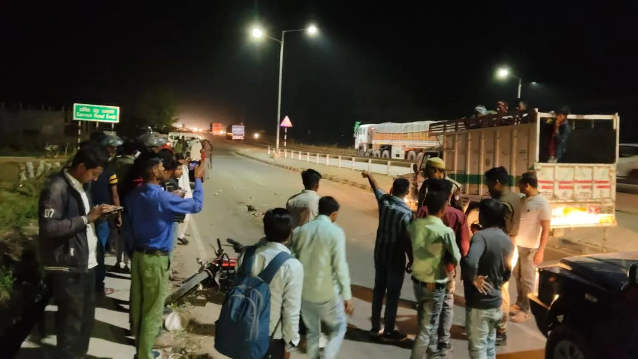 Fatehpur में पत्रकार की सड़क हादसे में मौत: तेज रफ्तार वाहन ने बाइक में मारी टक्कर, पत्रकारों में दौड़ी शोक की लहर 