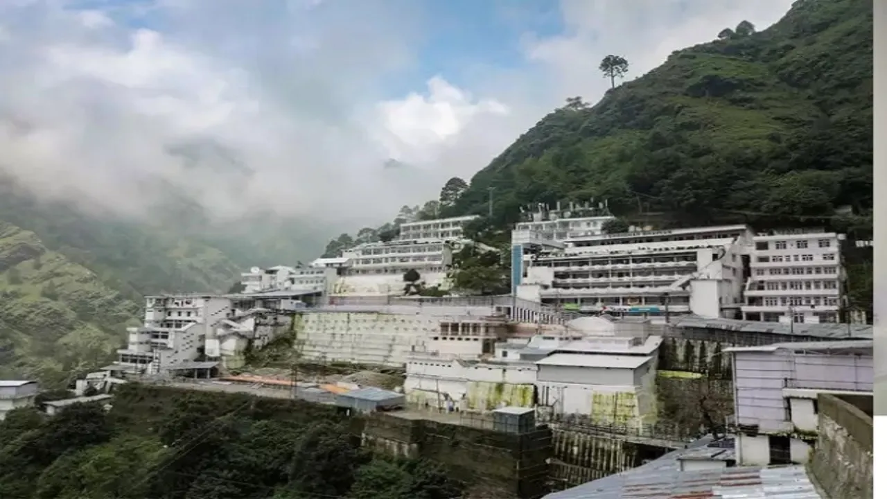  चैत्र नवरात्रि 2025 :  Shri Mata Vaishno Devi Shrine Board  ने तीर्थयात्रियों के लिए अतिरिक्त सुविधाओं और बुनियादी ढांचों के साथ की तैयारी 