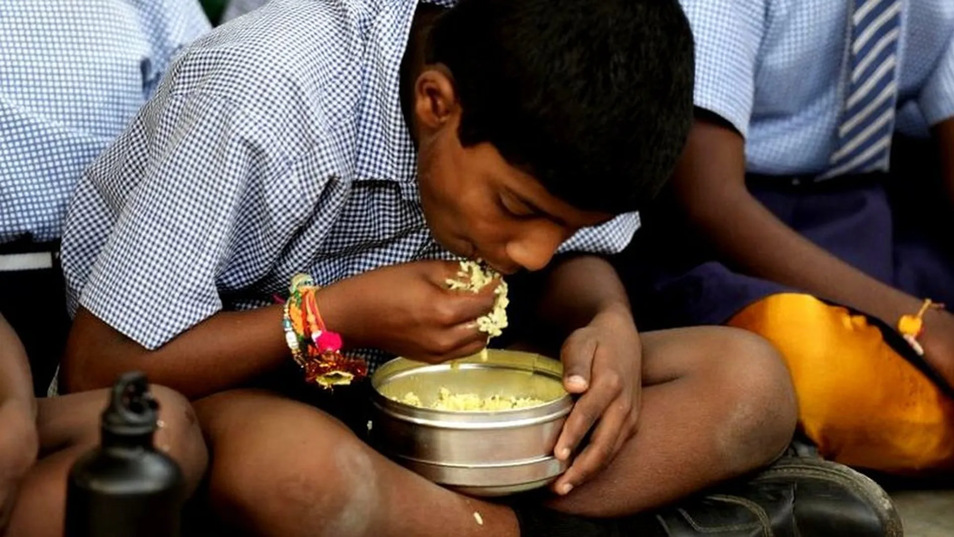 बदायूं: मिड डे मील...गौतम बुद्ध नगर में ब्लैक लिस्ट संस्था जिले में पाक साफ