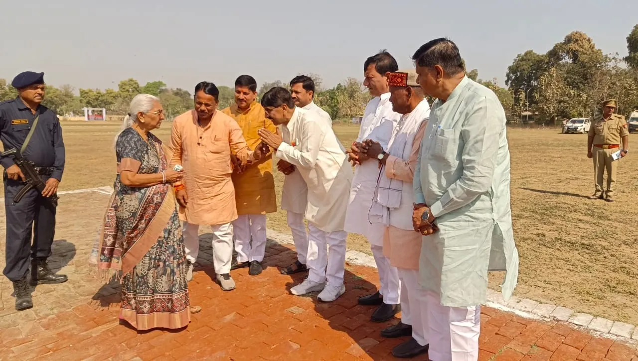  Gonda News : महामहिम आनंदीबेन पटेल ने युवाओं को दिया स्वरोजगार का मंत्र, बोलीं- रोजगार की दिशा में आगे बढ़ें युवा