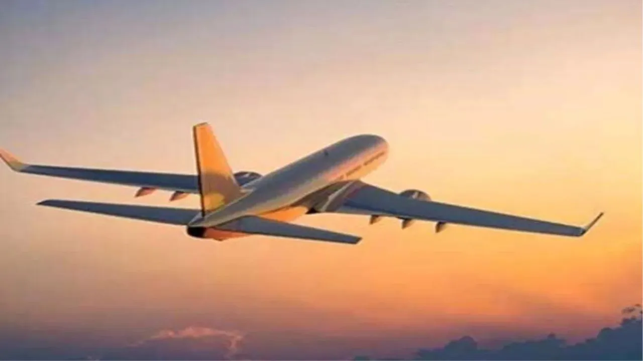 वाराणसी: विमान में बम की धमकी देने वाला कनाडा का नागरिक हिरासत में