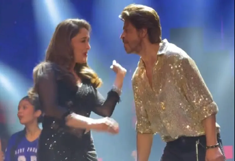 IIFA 2025 : आईफा में छाए शाहरुख खान-माधुरी दीक्षित, 'दिल तो पागल है', 'चक धूम धूम' पर दी प्रस्तुति...देखें VIDEO