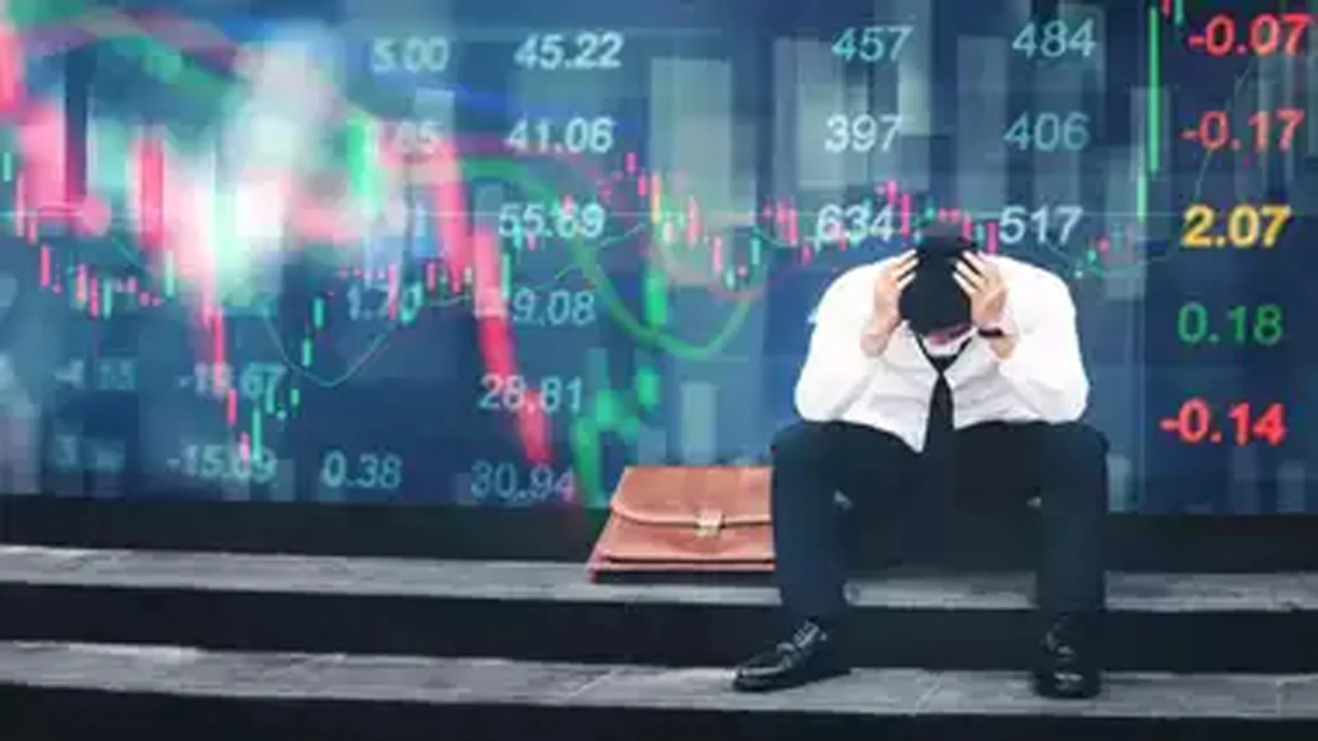 Bareilly: शेयर मार्केट की गिरावट से सहमे सरकारी कर्मचारी !  जोखिम में लग रही सोशल सिक्योरिटी? 