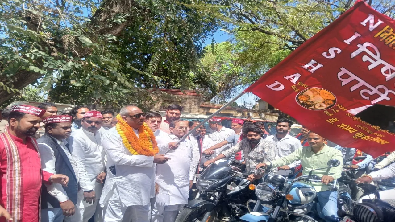  संवैधानिक अधिकार रथ यात्रा  : संजय निषाद बोले- औरंगजेब को आदर्श बताने वाले सपा को कर रहे समाप्त