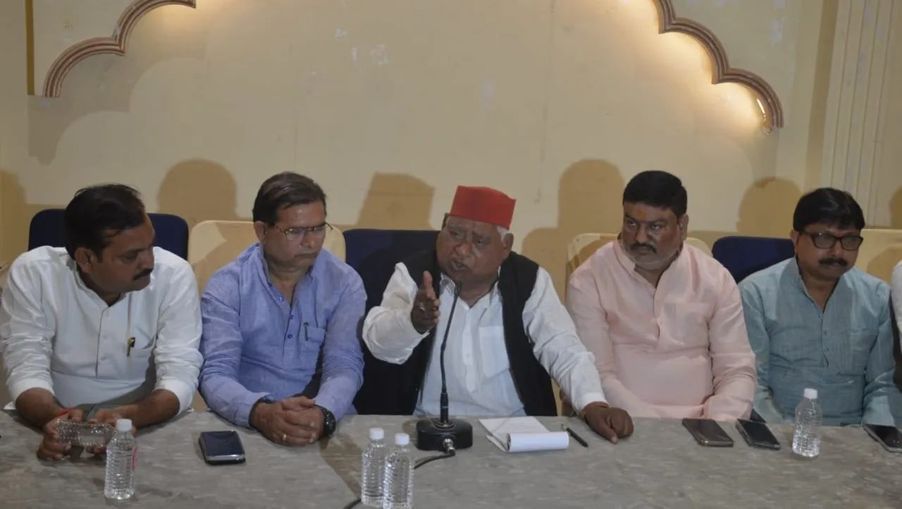  अयोध्या : तहसीलकर्मी की मौत मामले में हो न्यायिक जांच: सांसद