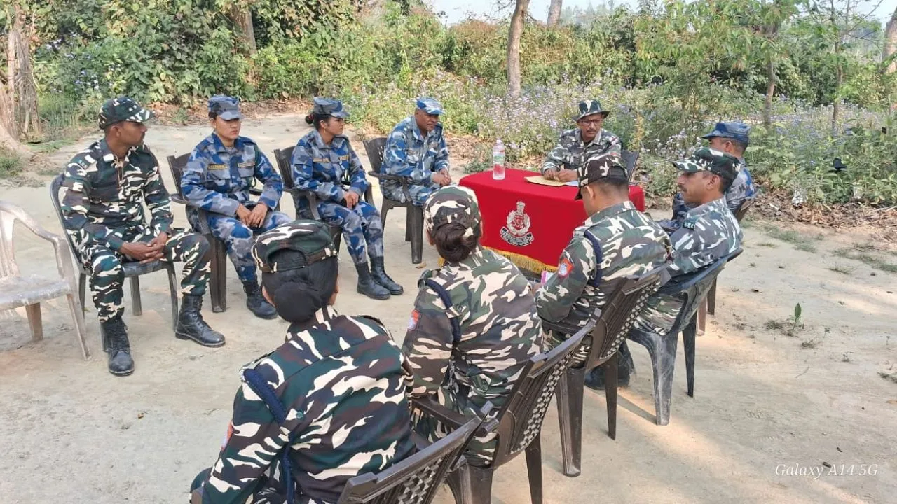  लखीमपुर खीरी: एसएसबी और नेपाल एपीएफ की सीमा पर संयुक्त बैठक, सुरक्षा को लेकर चर्चा