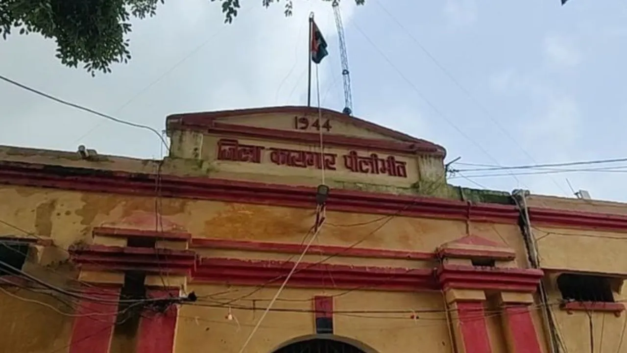 पीलीभीत: जेल में सीख रहे आत्मनिर्भरता के हुनर, बंदियों की मेहनत ला रही रंग 