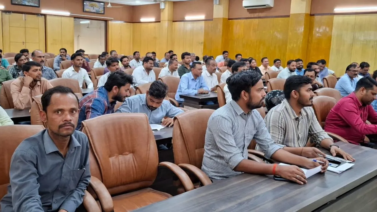 लखीमपुर खीरी में गेहूं खरीद के नए निर्देश, निर्धारित से अधिक स्टॉक मिलने पर क्रय केंद्र प्रभारी होंगे जिम्मेदार