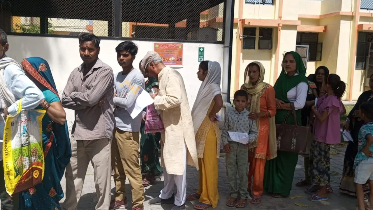 बदायूं: जिला अस्पताल में बढ़े हेपेटाइटिस के 218 मरीज, दूषित पानी का असर