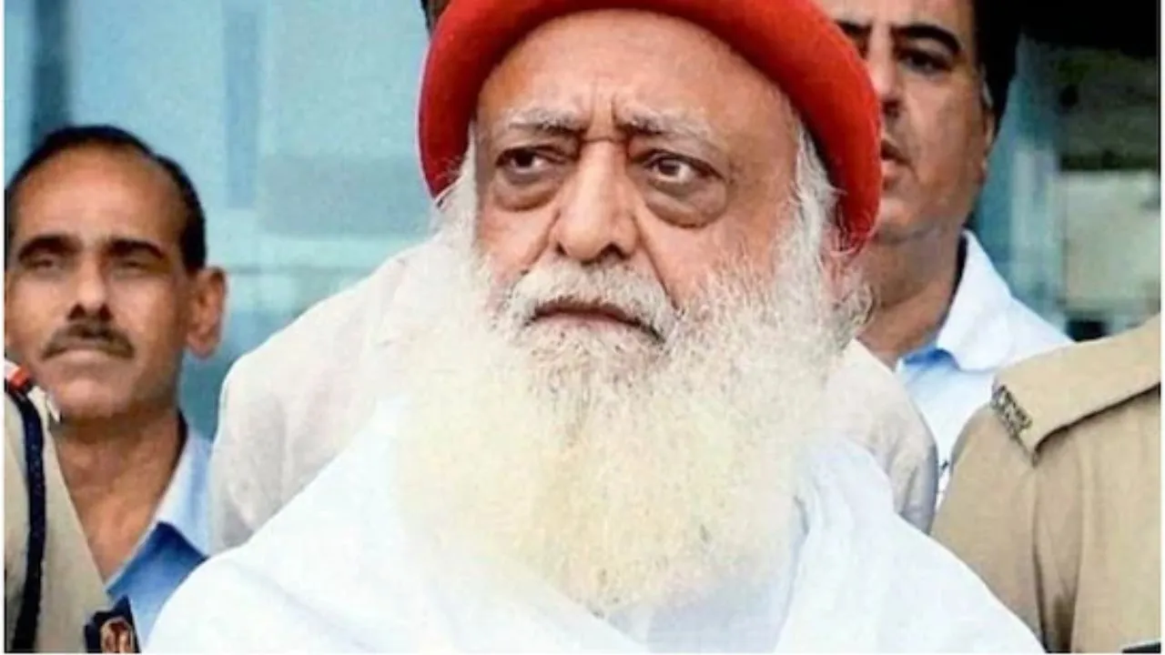 शाहजहांपुर: रेप के दोषी आसाराम को मिली अंतरिम जमानत, पीड़िता के परिवार में निराशा