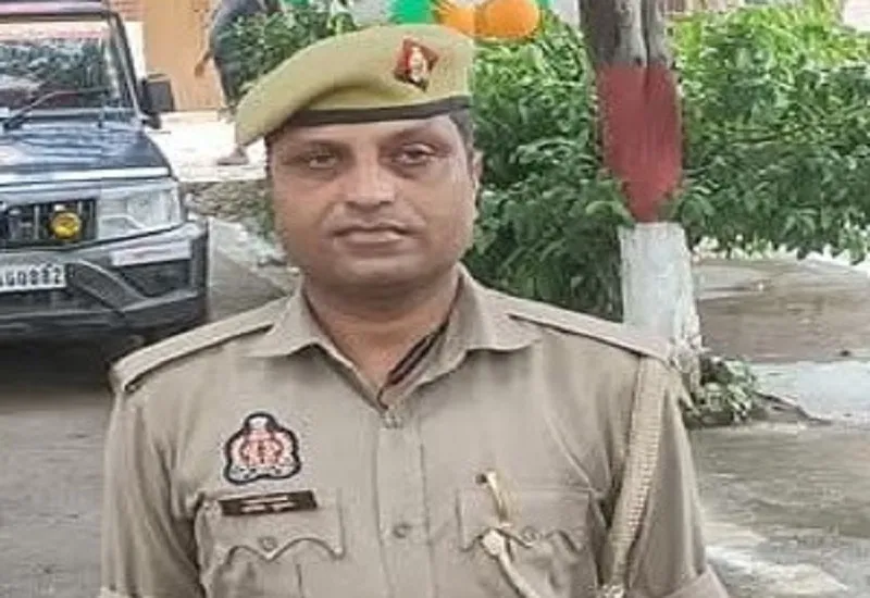 मुरादाबाद : फंदे पर लटकने से पहले सिपाही ने बनाई वीडियो, दो सिपाही व एक होमगार्ड के खिलाफ रिपोर्ट दर्ज 