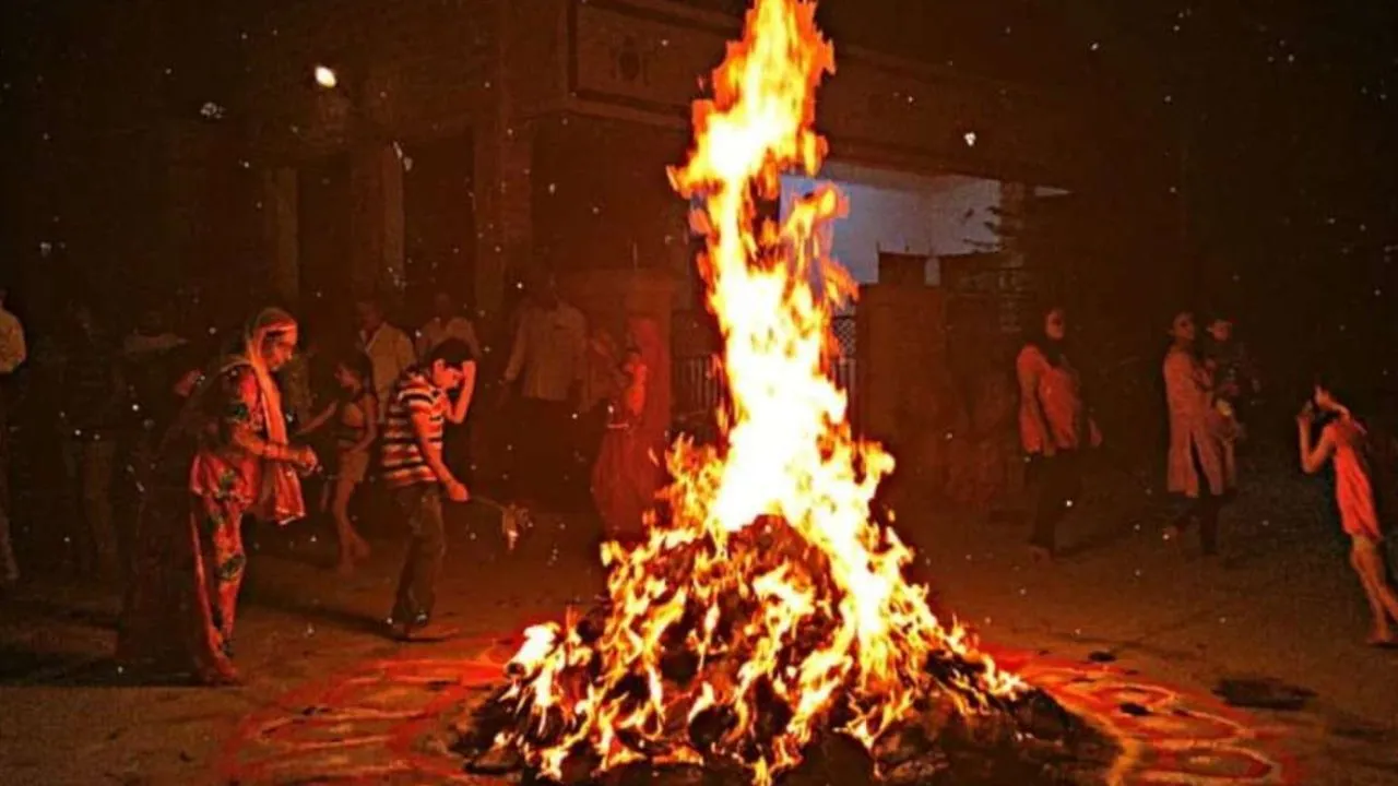 सद्भाव की होलिका: Kanpur में एक हिंदू परिवार के लिए होली सजाएंगे मुसलमान, दशकों से चल रही परंपरा  