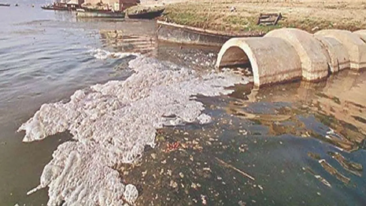 Kanpur: कल से शुरू होगी नाला सफाई, 144 नालों के वर्क आर्डर जारी, पोकलैंड मशीनों के लिये भी निकाले गए टेंडर