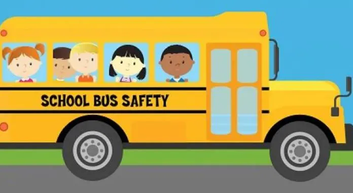 बदायूं: निजी स्कूलों की मनमानी पर डीएम सख्त, बच्चों की परिवहन सुविधा न देने पर नोटिस जारी