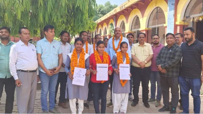 कासगंज: हाईस्कूल का 92.62, इंटरमीडिएट में 81.57 फीसद रहा बोर्ड परीक्षा का परिणाम