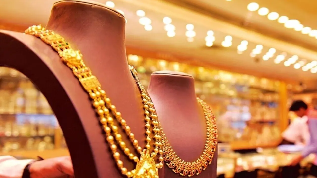 भारत में घटी सोने की मांग, जनवरी से मार्च तक आई 15 प्रतिशत गिरावट
