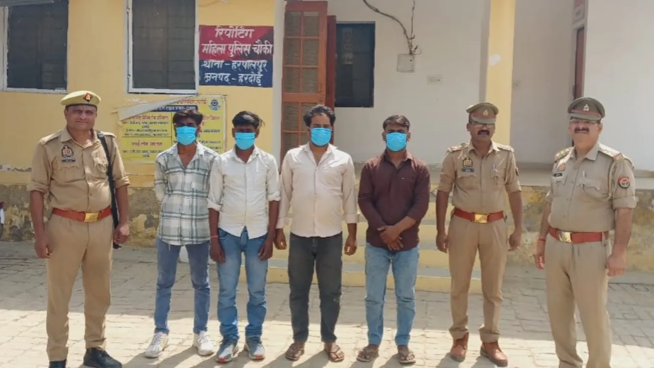 बारात में गाना बजाने को लेकर दो समुदायों में बवाल, जमकर चले ईंट-पत्थर और लाठी-डंडे, कई घायल