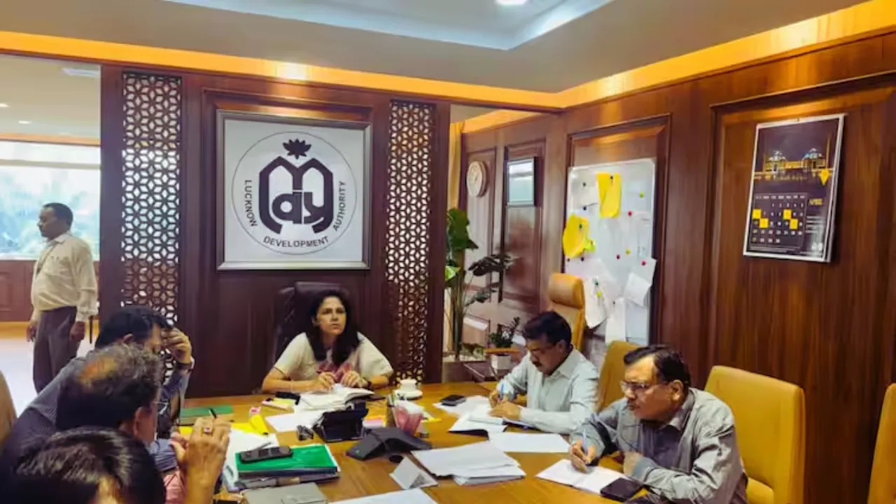 यूपी के चौराहों और पार्क को मिलेगा नया लुक, इस जिले में कमिश्नर ने दिए अहम निर्देश