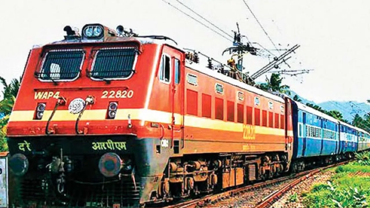 Railway Recruitment: रेलवे परीक्षार्थियों के लिए जरूरी खबर, परीक्षा हाल में इन चीजों को ले जाने से बचें, नहीं तो पड़ सकते हैं मुश्किल में