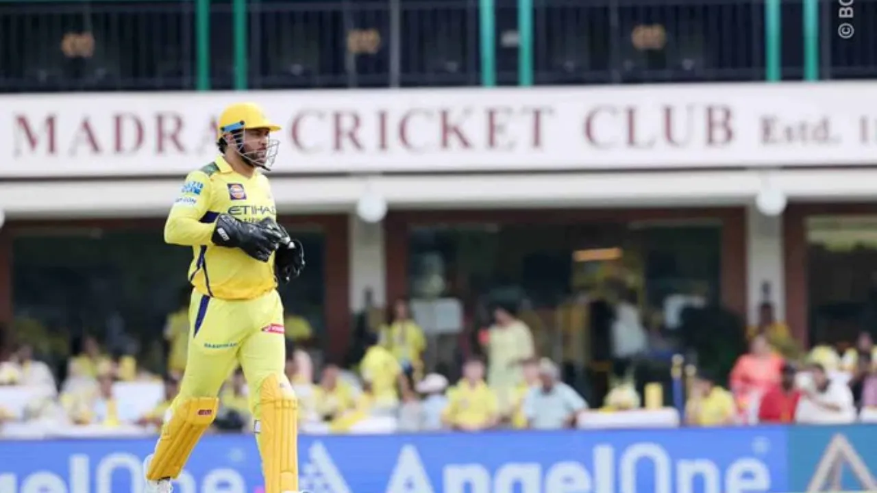 'MS Dhoni को रिटायरमेंट की जरूरत... अब नहीं हो पा रहा है तो छोड़ दो', धोनी पर पूर्व भारतीय क्रिकेटर ने साधा निशाना