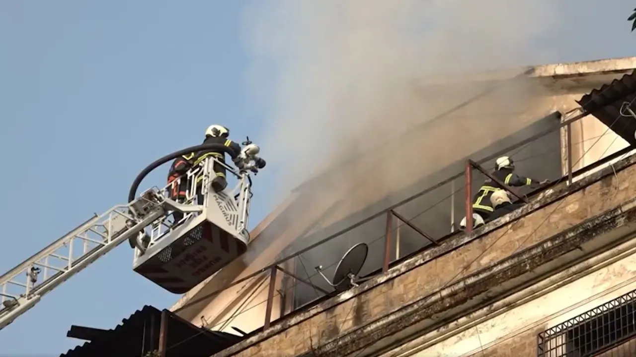 Mumbai Fire: ED कार्यालय की इमारत में लगी भीषण आग, मौके पर पहुंची फायर ब्रिगेड 