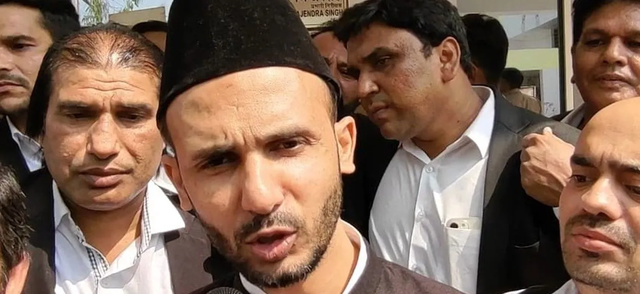 संभल: सवाल सुनकर बदलते रहे सांसद बर्क के चेहरे के भाव, SIT ने सवालों को लेकर की थी पूरी तैयारी