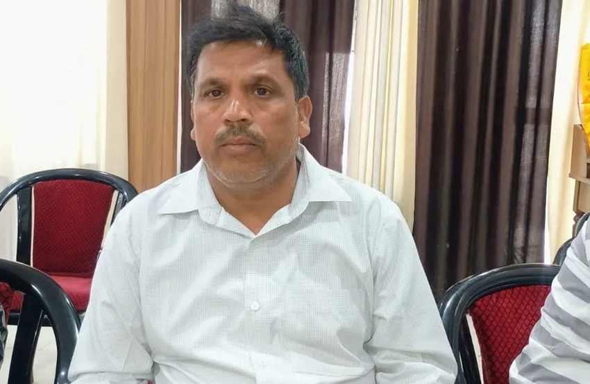 Bareilly: एंटी करप्शन टीम की बड़ी कार्रवाई, 25 हजार की रिश्वत लेते चकबंदी लेखपाल को रंगे हाथ पकड़ा