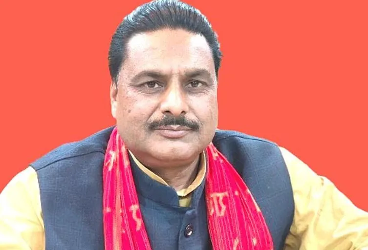 संभल: भाजपा क्षेत्रीय उपाध्यक्ष समेत 3 पर FIR, लाइसेंसी रिवाल्वर का दुरुपयोग करने पर कार्रवाई