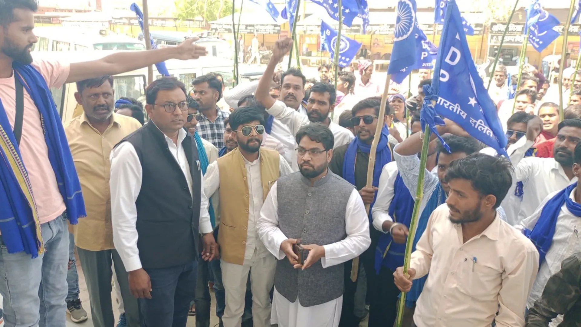 लखीमपुर खीरी: पुलिस ने जब्त की थी आंबेडकर प्रतिमा...अब दलित संगठनों में फैला आक्रोश