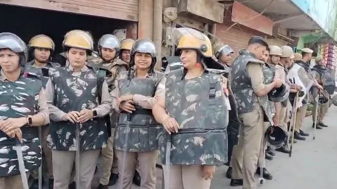 मुरादाबाद में जुम्मे की नमाज को लेकर पुलिस हाई अलर्ट, ड्रोन से निगरानी