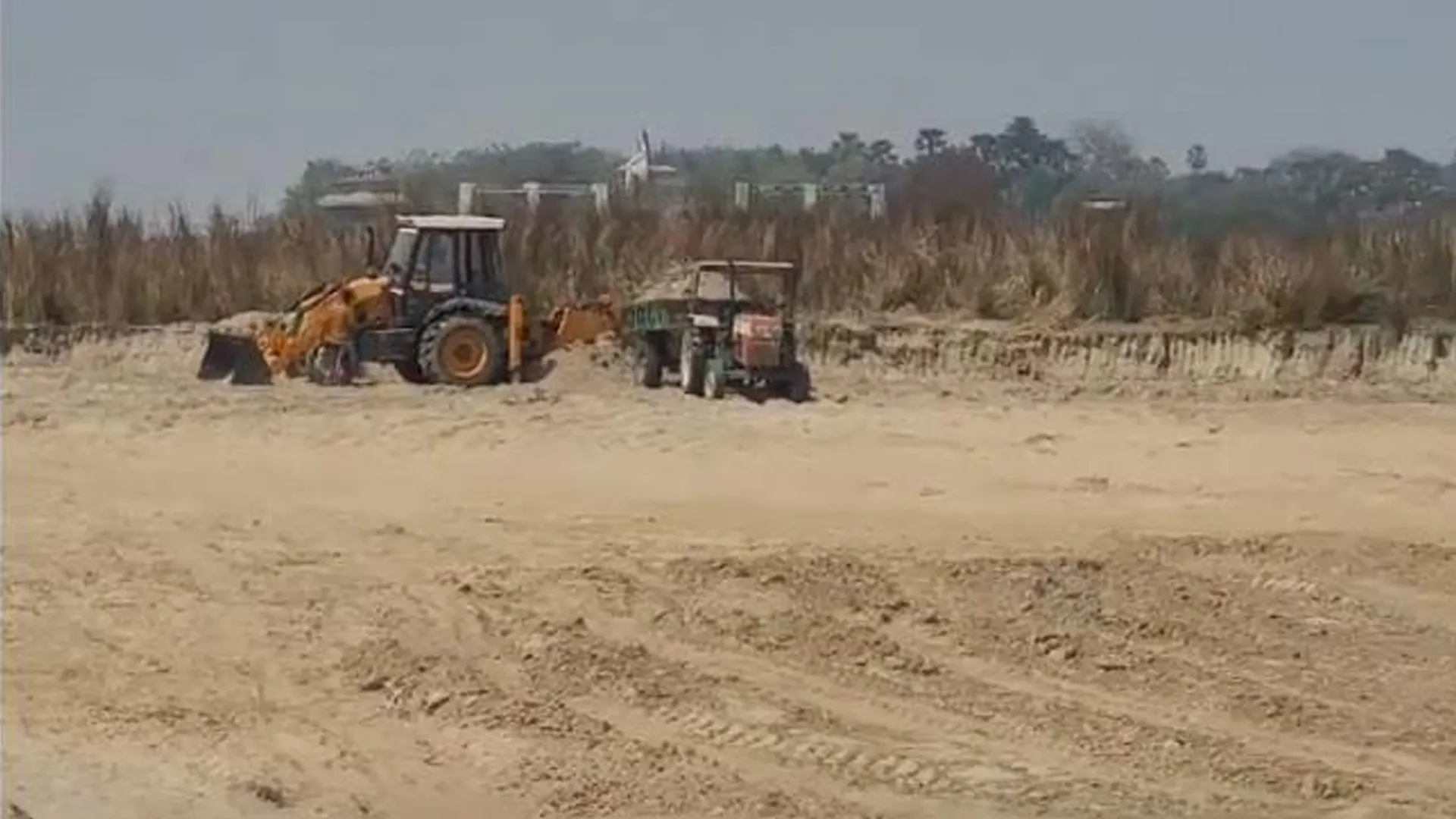 कासगंज: गंगा की कोख हो रही छलनी...अवैध खनन के आगे जिम्मेदारों ने भी मूंदीं आंखें !