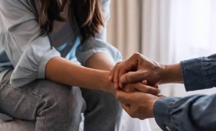 बरेली में प्यार के नाम पर फरेब! आसिफ ने आशीष बनकर छात्रा को फंसाया फिर होटल में ले गया...पुलिस का छापा