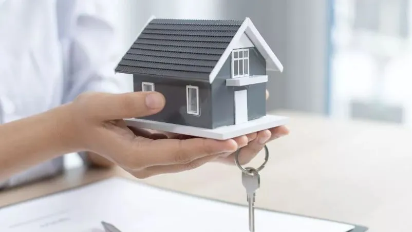 Bareilly: दो साल का दावा हवा हवाई! नहीं बन पाए गरीबों के लिए आवास, अब तो 6 साल भी गुजरे