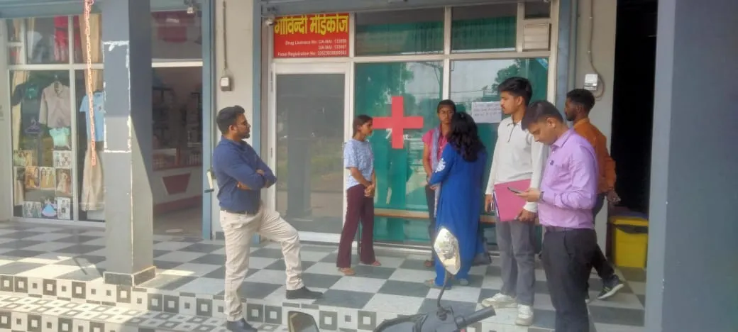  स्वास्थ्य विभाग ने गौलापार में की छापेमारी, बंगाली क्लीनिक सीज    