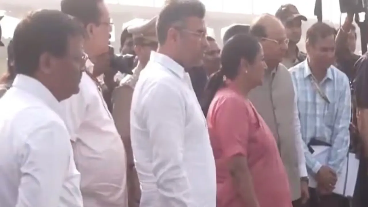  दिल्ली: सीएम रेखा ने वजीराबाद बैराज का किया निरीक्षण, अधिकारियों को ‘रिवरफ्रंट’ परियोजना पर काम करने के दिए निर्देश