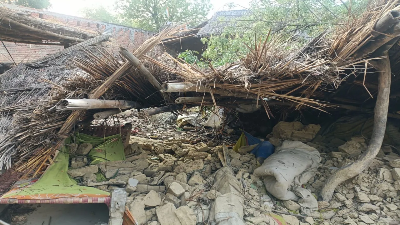 हरदोई: आंधी-तूफान से गिरी दीवार, मलबे में दबकर अधेड़ की मौत, परिजनों में कोहराम 