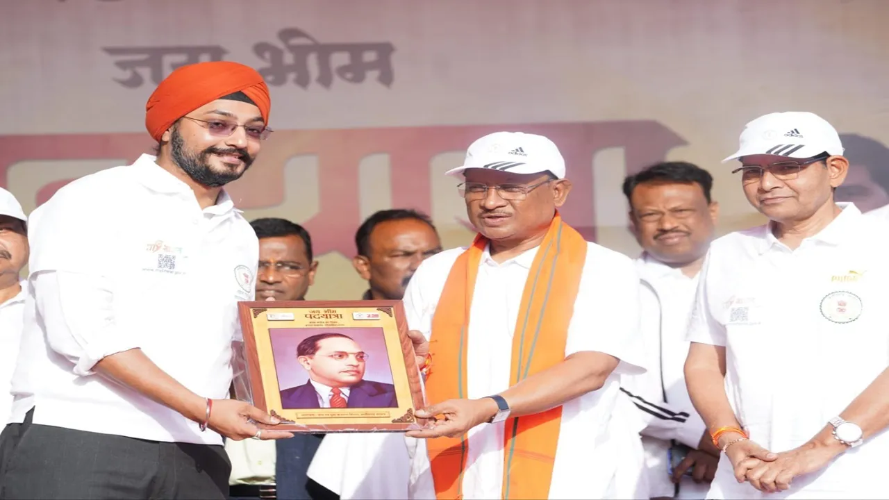 छत्तीसगढ़: CM साय ने 'जय भीम पदयात्रा' का किया शुभारंभ, कहा- संविधान हर नागरिक के लिए पवित्र ग्रंथ 