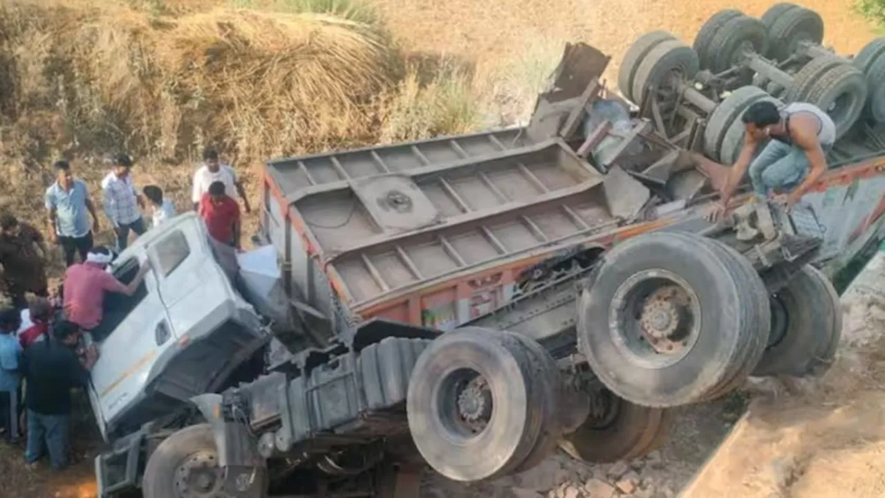 राजस्थान में दर्दनाक हादसा: ट्रेलर की टक्कर से कार सावर लखनऊ के रहने वाले एक ही परिवार के पांच लोगों की मौत