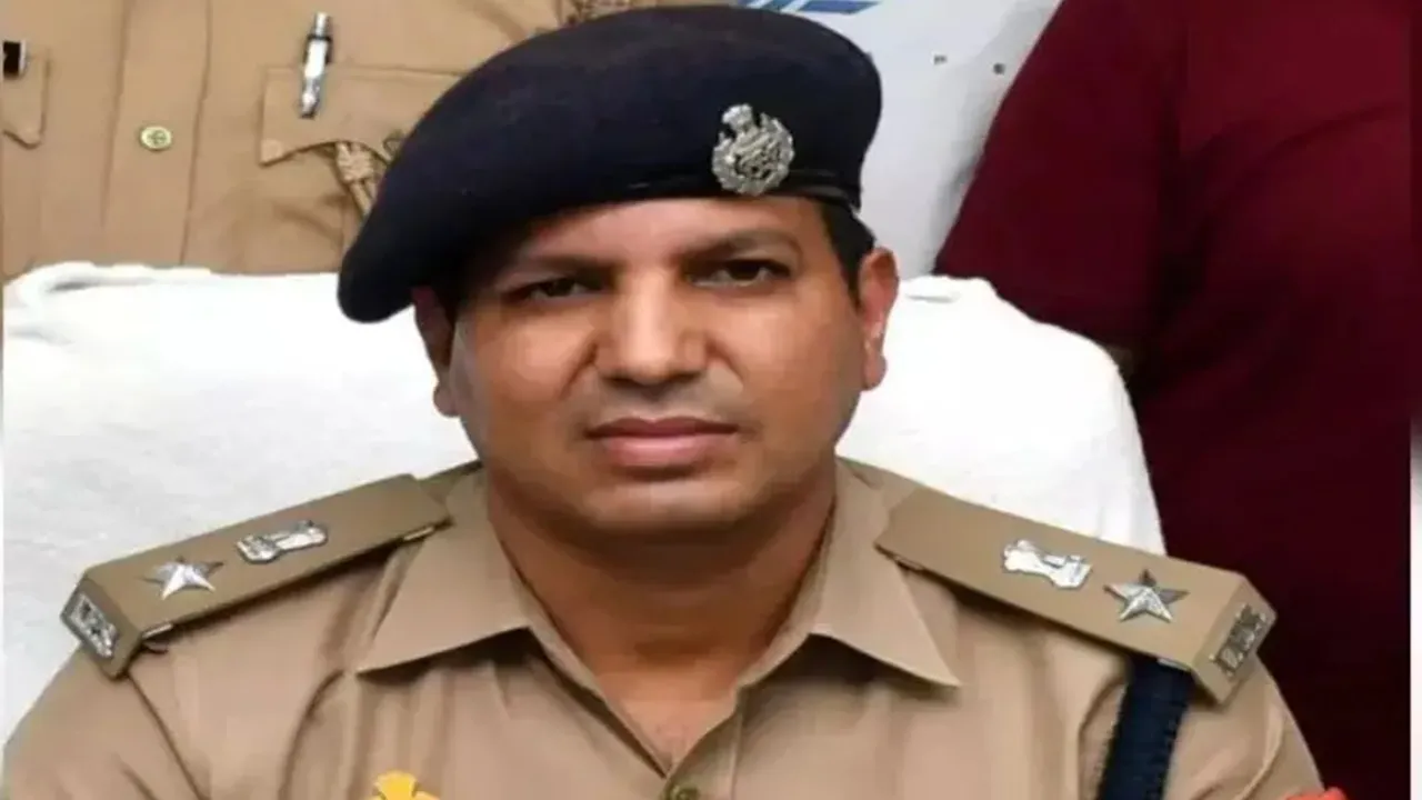 वाराणसी गैंगरेप मामले योगी सरकारी की बड़ी कार्रवाई, डीसीपी चंद्रकांत मीणा को हटाया