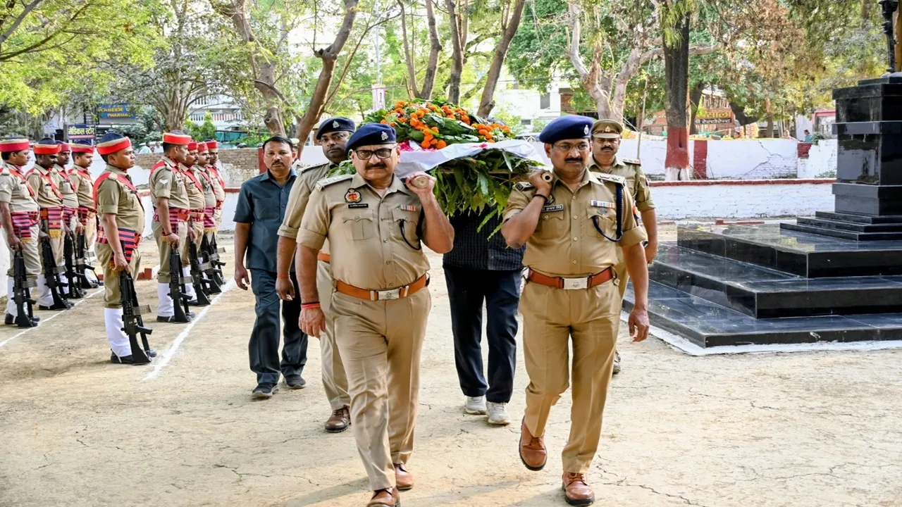 डायना ने बाराबंकी पुलिस को कहा अलविदा... एसपी समेत आला अफसरों ने दिया कांधा, अपने पीछे छोड़ गई जांबाजी के किस्से
